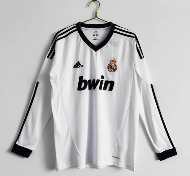Manga larga: temporada 2012/13 Real Madrid primera equipación retro 3B