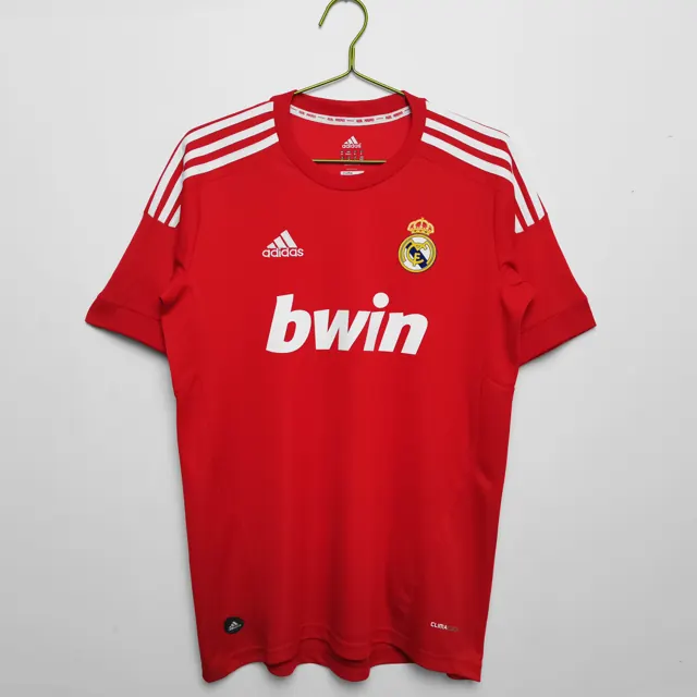 Temporada 2011/12 Real Madrid tercera retro 2A