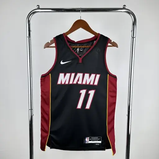 Heat cuello en V visitante negro n.º 11 Jaquez