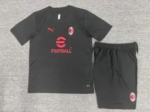 Entrenamiento · AC Milán · 26/27 · negro
