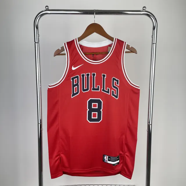 Temporada 23 Chicago Bulls rojo n.º 8 LaVine