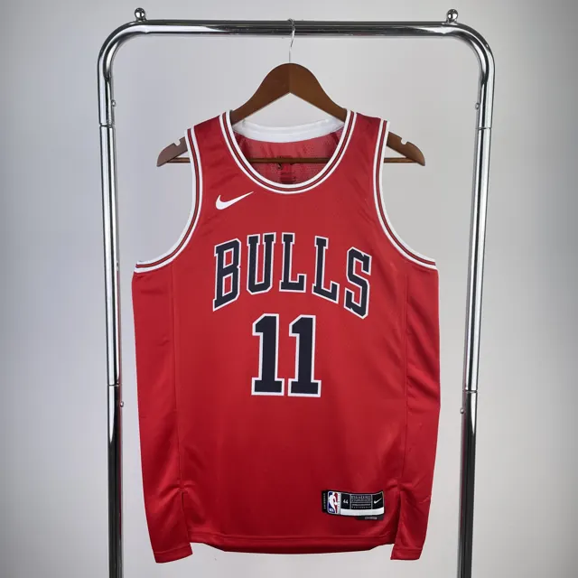 Temporada 23 Chicago Bulls rojo n.º 11 DeRozan