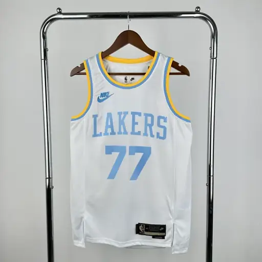 Temporada 23 Lakers Retro n.º 77 Doncic