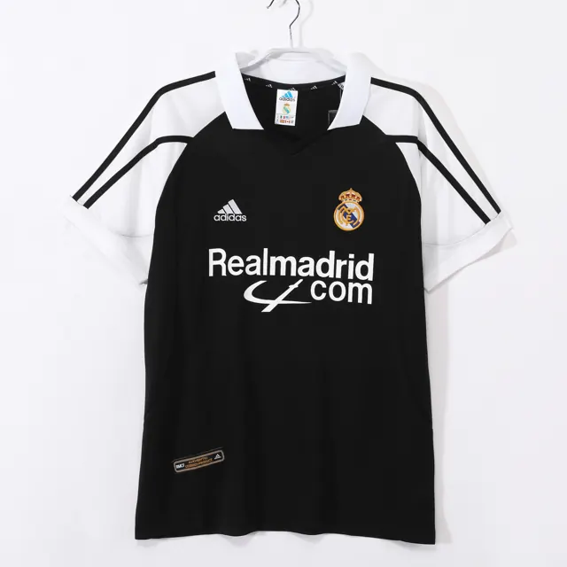 Temporada 2001/02 Real Madrid visitante retro 8A