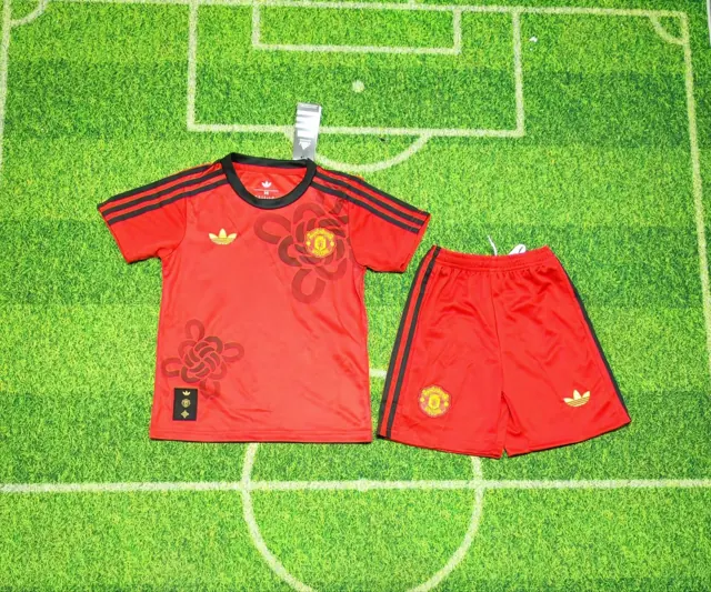 26-27 Manchester United edición especial roja