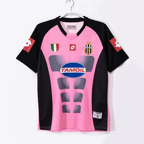 Temporada 2002/03 Juventus visitante retro 8A