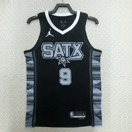 Temporada 23 Spurs edición Jumpman número 9 Parker