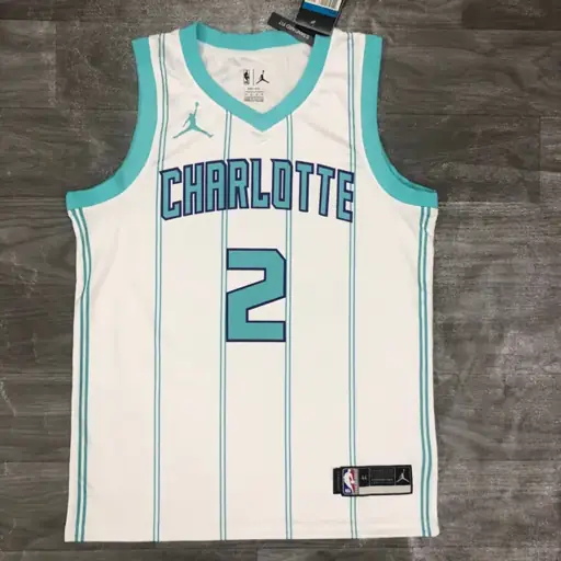 Temporada 20 Charlotte Hornets blanco nº 2 LaMelo Ball