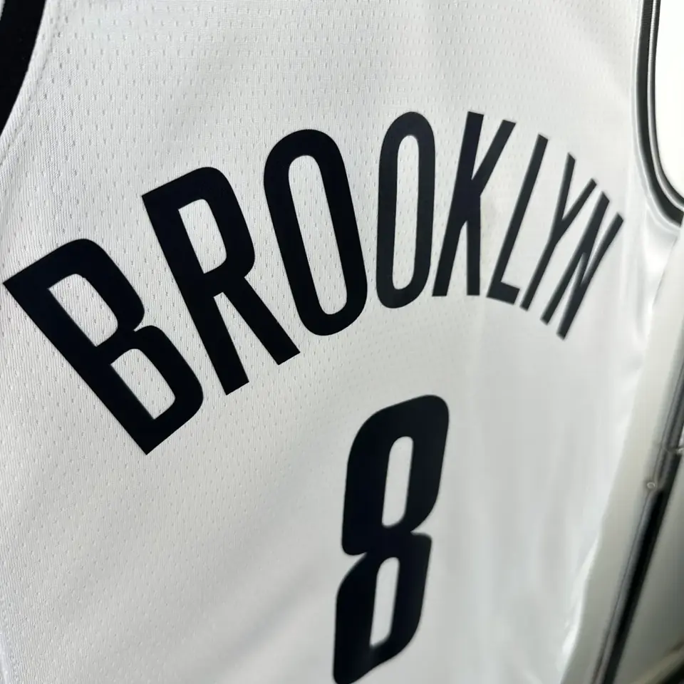 Foto 7 de Temporada 23 Nets blanco nº 8 Cui Yongxi