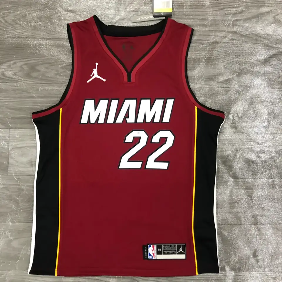 Foto 1 de Temporada 21 Heat tema Jordan cuello en V granate número 22 Butler