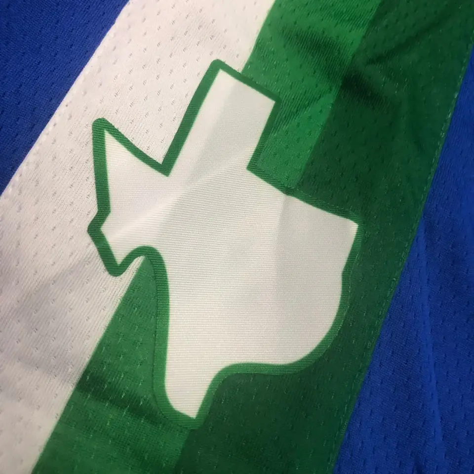 Foto 5 de Temporada 23 Dallas Mavericks Edición Ciudad pantalones cortos