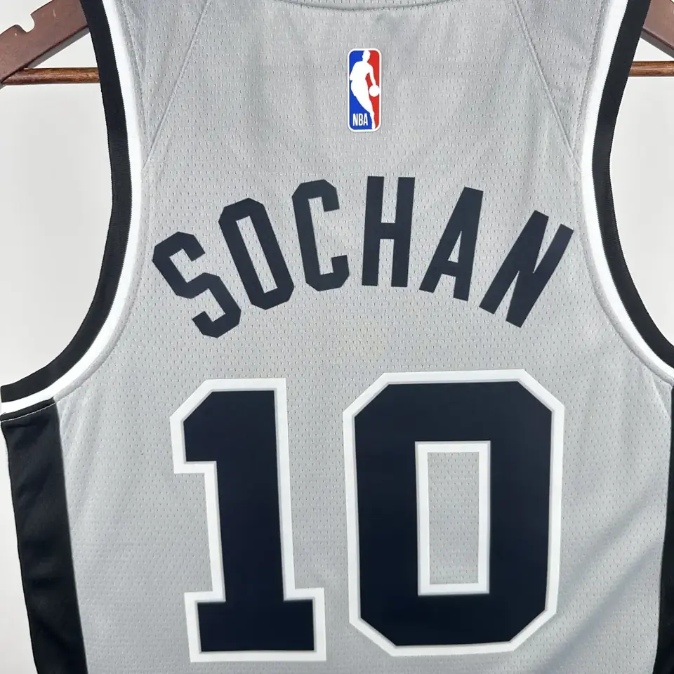 Foto 8 de Temporada 21 Spurs Gris Edición limitada Air Nº 10 Sochan