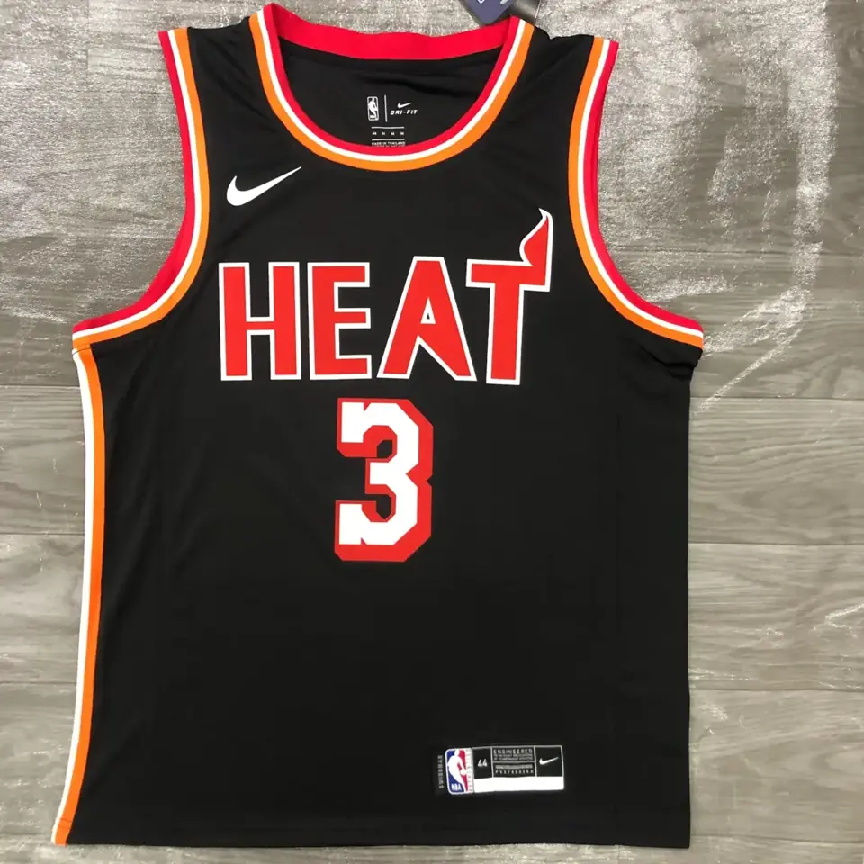 Foto 1 de Temporada 18 Miami Heat Noche Retro negro número 3 Dwyane Wade