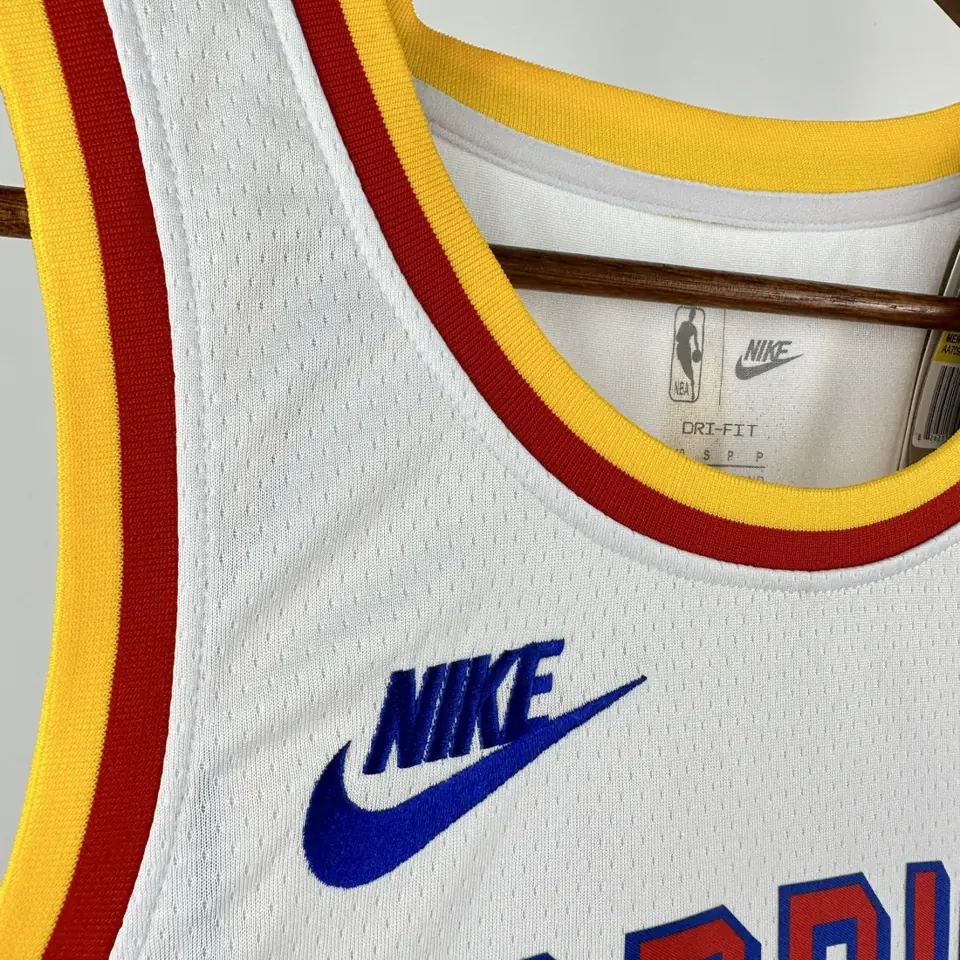 Foto 5 de Temporada 25 Warriors retro número 22 Wiggins