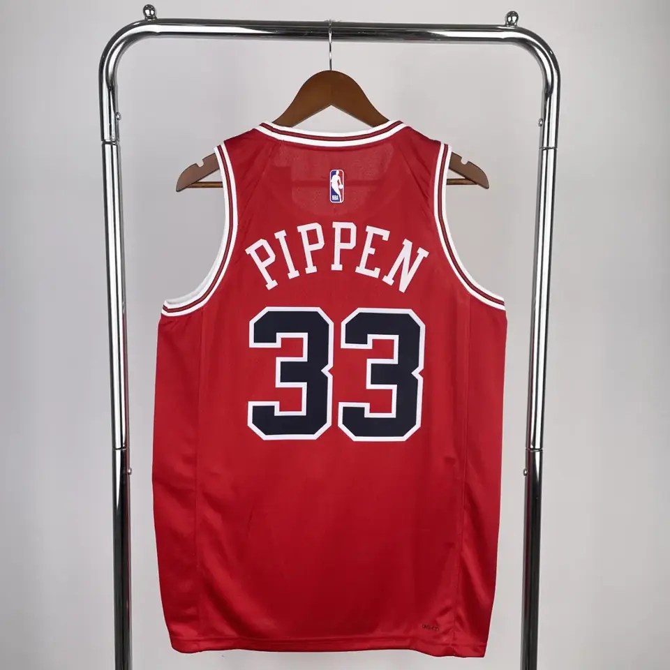 Foto 6 de Temporada 23 Bulls rojo número 33 Pippen