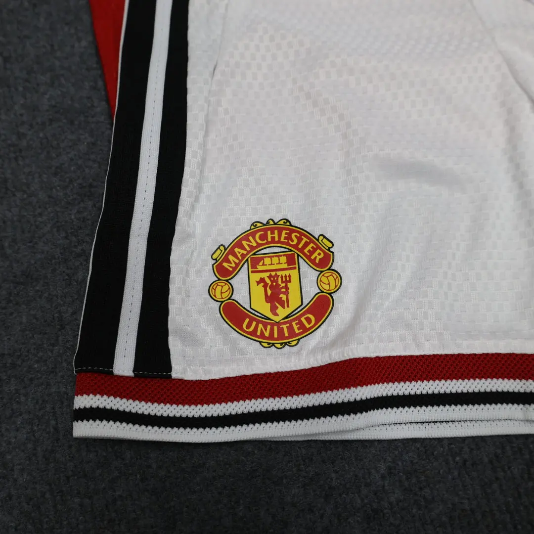 Foto 5 de Versión jugador 26-27 Manchester United conjunto local S-2XL