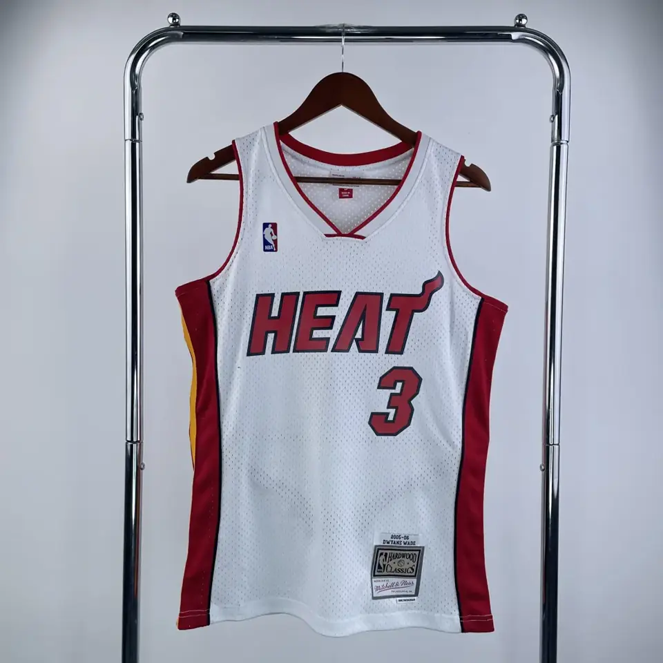 Foto 1 de Camiseta retro MN termo-prensada: SW Miami Heat temporada 05/06 blanco n.º 3 Wade
