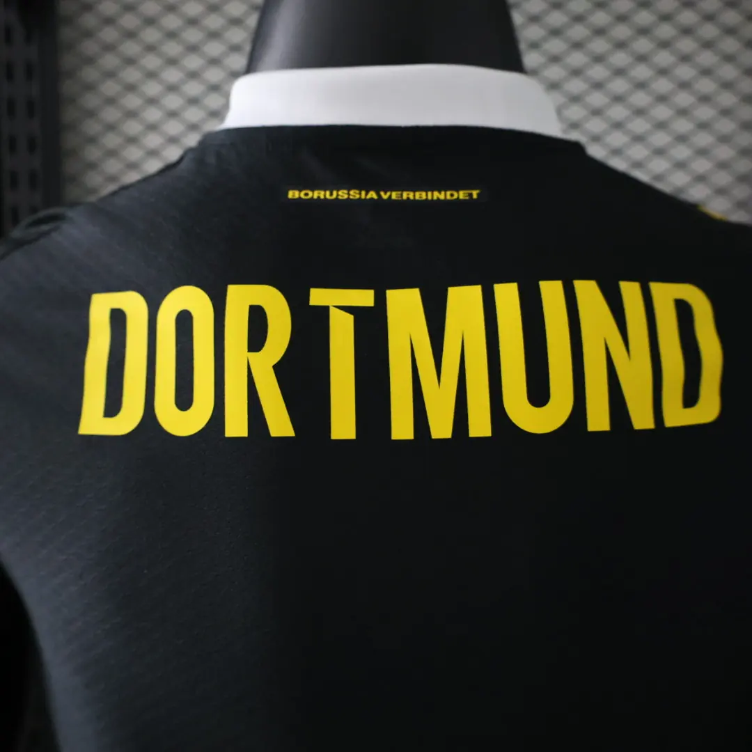 Foto 2 de Versión jugador 26-27 Borussia Dortmund visitante S-2XL