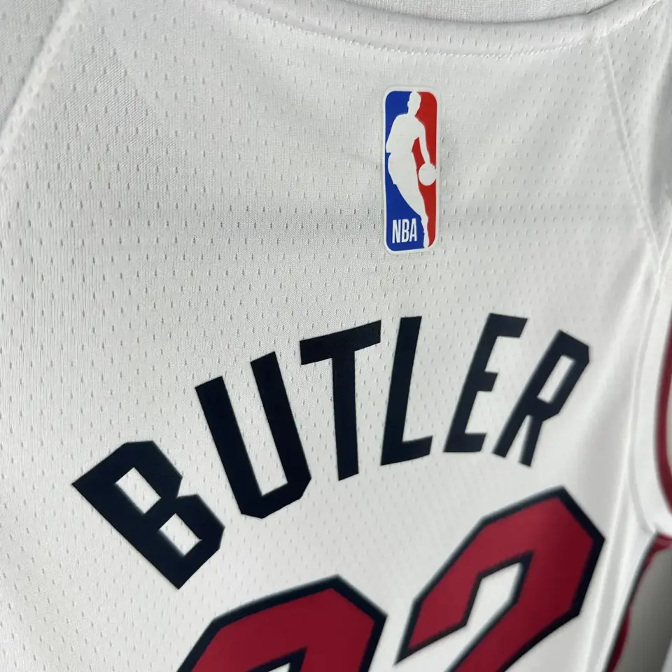 Foto 8 de Infantil/Juvenil: Heat cuello en V blanco nº 22 Butler