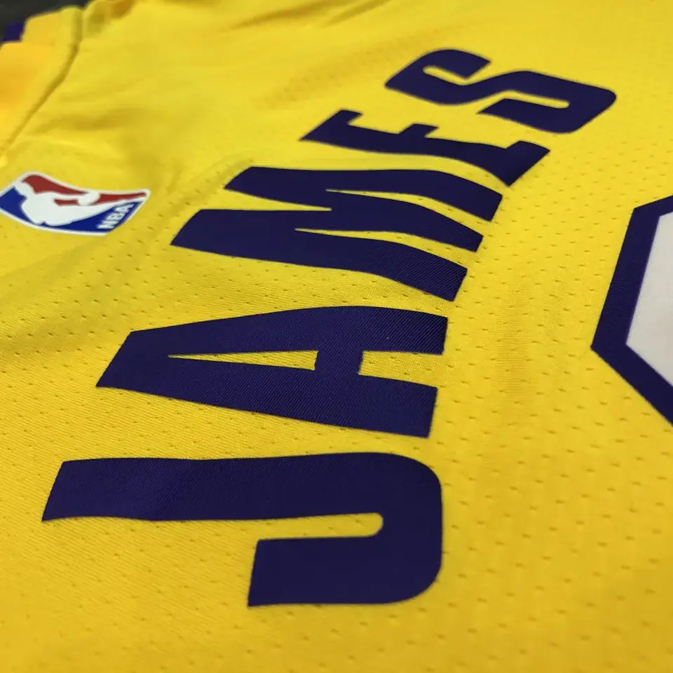 Foto 4 de Lakers de Los Ángeles con estrellas n.º 6 LeBron James