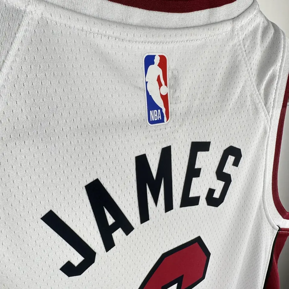 Foto 8 de Infantil/Juvenil: Heat cuello en V blanco nº 6 James