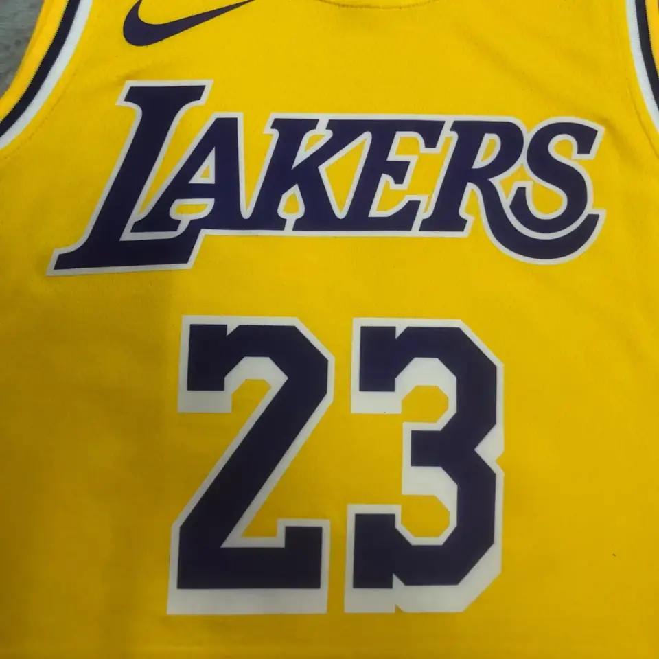 Foto 3 de Temporada 23 Los Angeles Lakers cuello redondo amarillo n.º 23 James