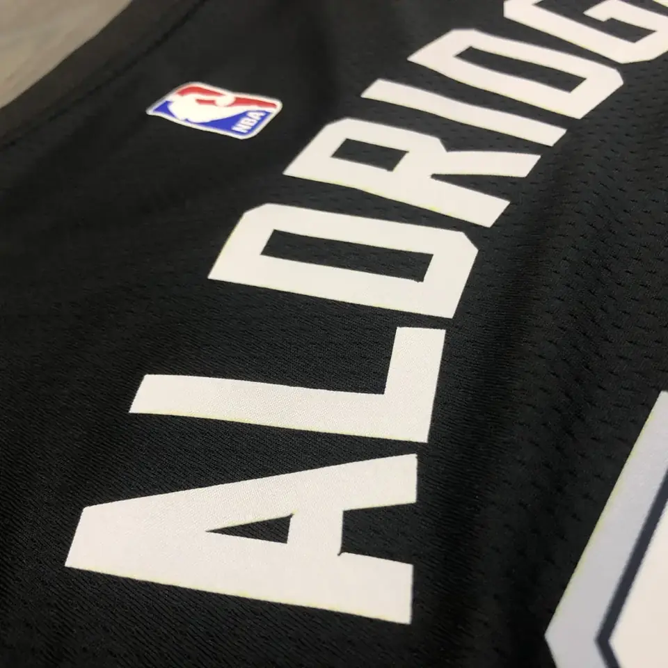 Foto 5 de Temporada 21 San Antonio Spurs City Edition, nº 12 Aldridge