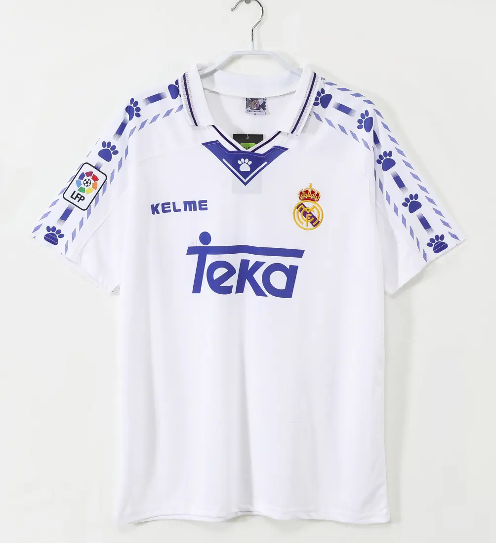 Foto 1 de Temporada 1996/97 Real Madrid local retro 5A