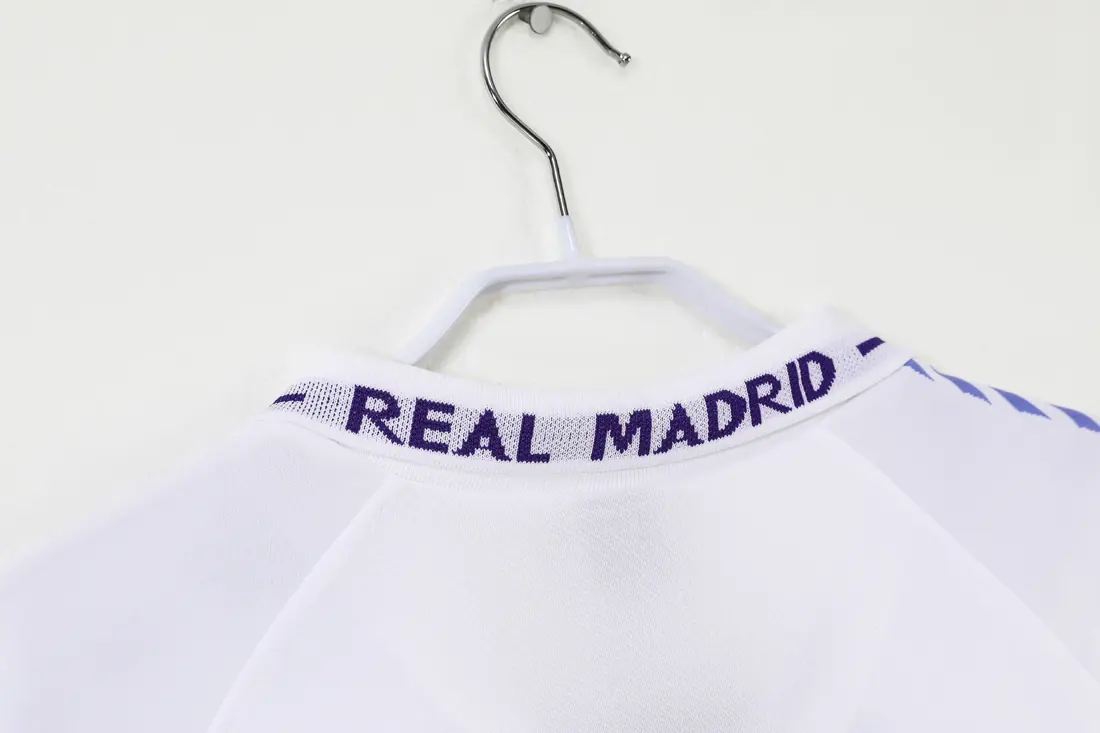 Foto 2 de Temporada 1996/97 Real Madrid local retro 5A