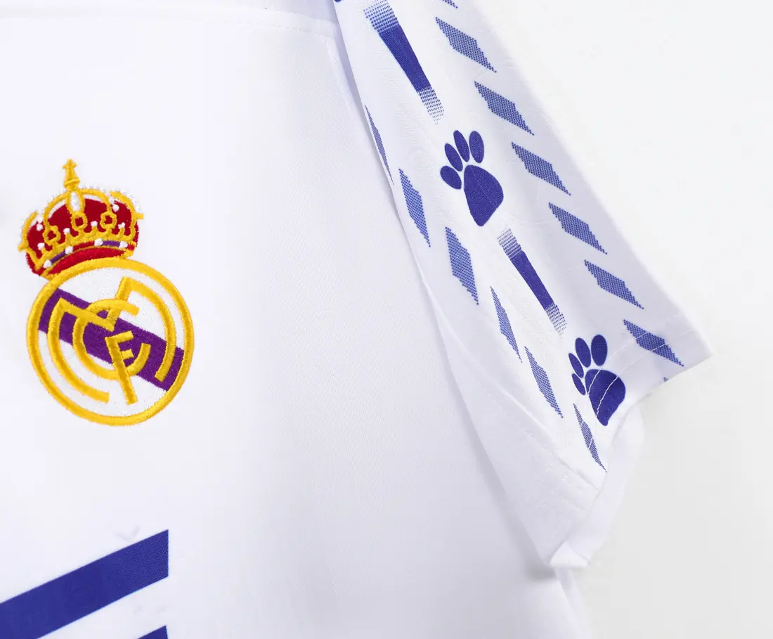 Foto 5 de Temporada 1996/97 Real Madrid local retro 5A