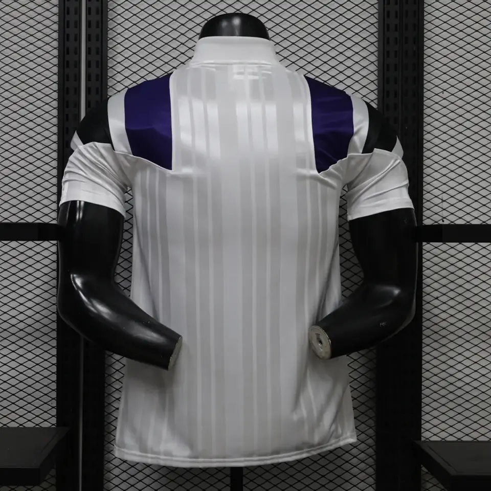 Foto 2 de 26-27 Real Madrid Casual Retro Tallas S-3XL