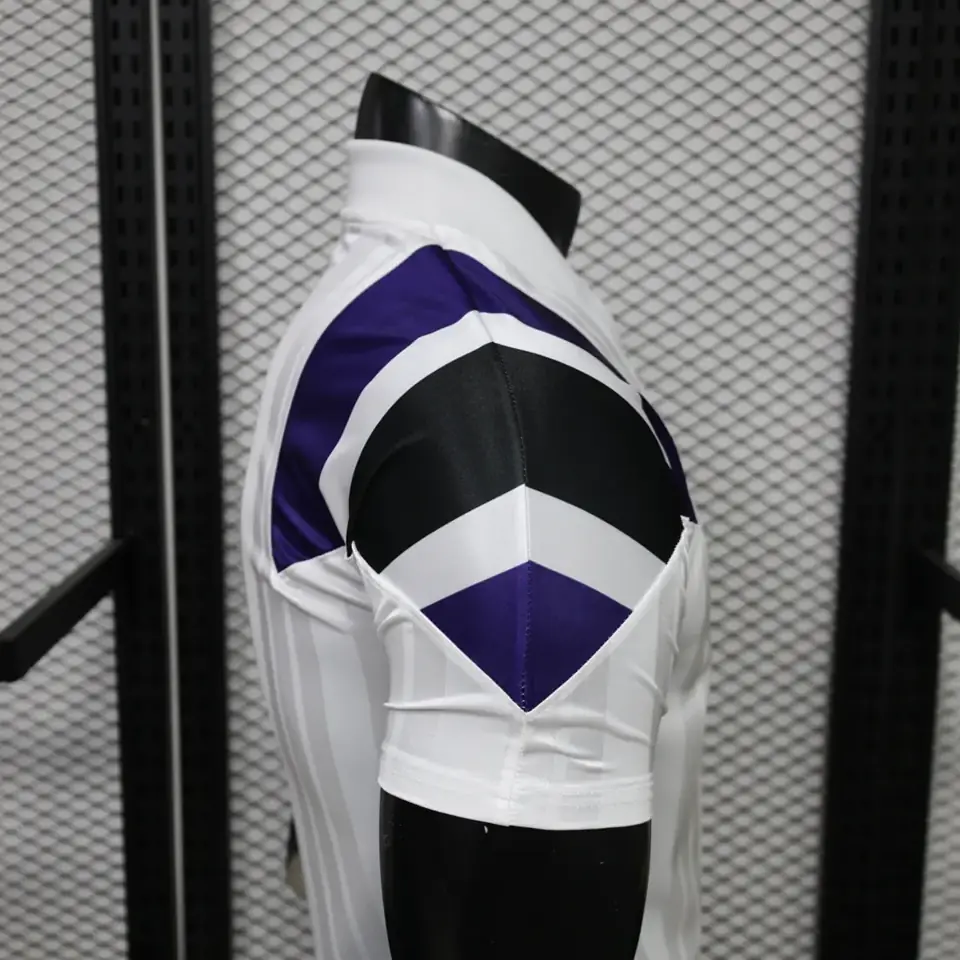 Foto 4 de 26-27 Real Madrid Casual Retro Tallas S-3XL