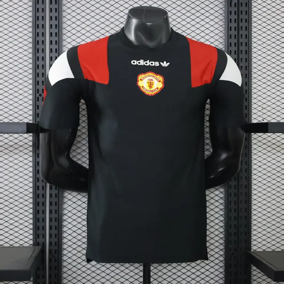 Foto 1 de Camiseta informal retro negra del Manchester United, tallas S-3XL, temporadas 26-27