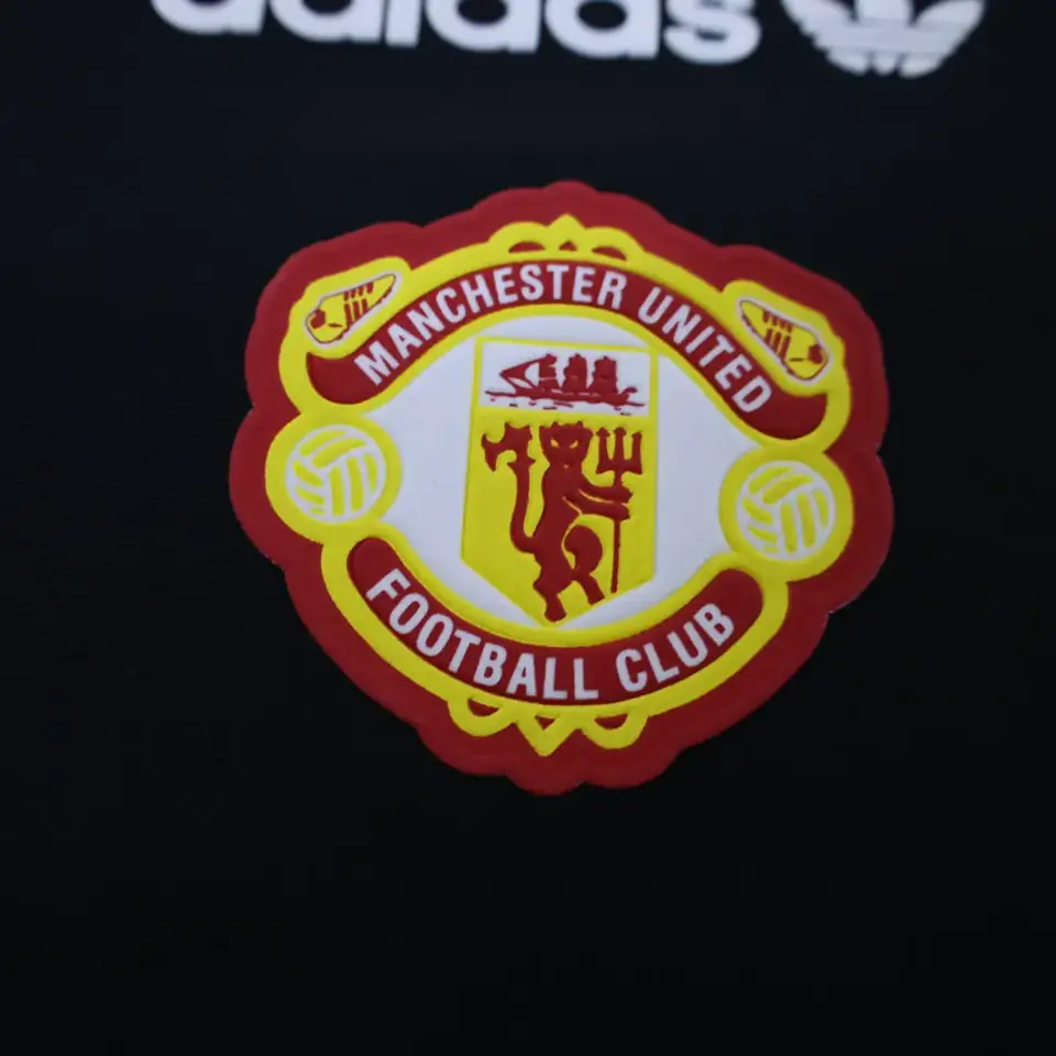 Foto 6 de Camiseta informal retro negra del Manchester United, tallas S-3XL, temporadas 26-27