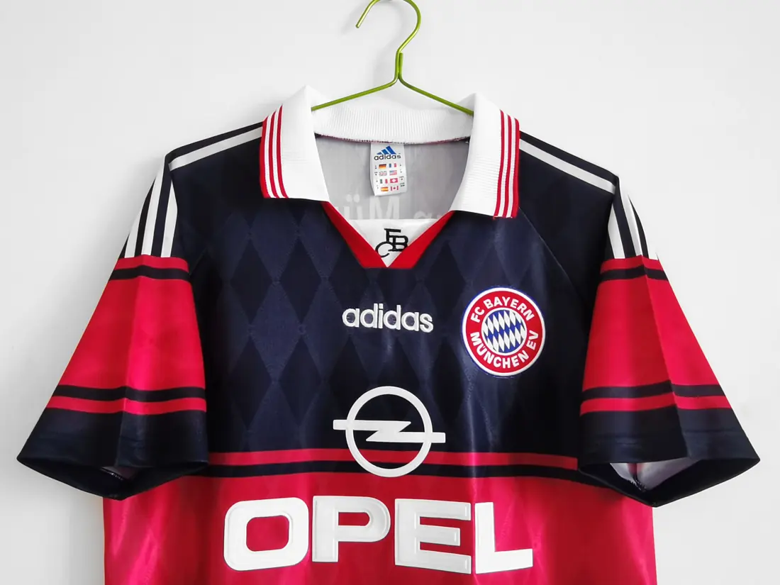 Foto 4 de Temporada 1997/99 Bayern de Múnich local retro 8A