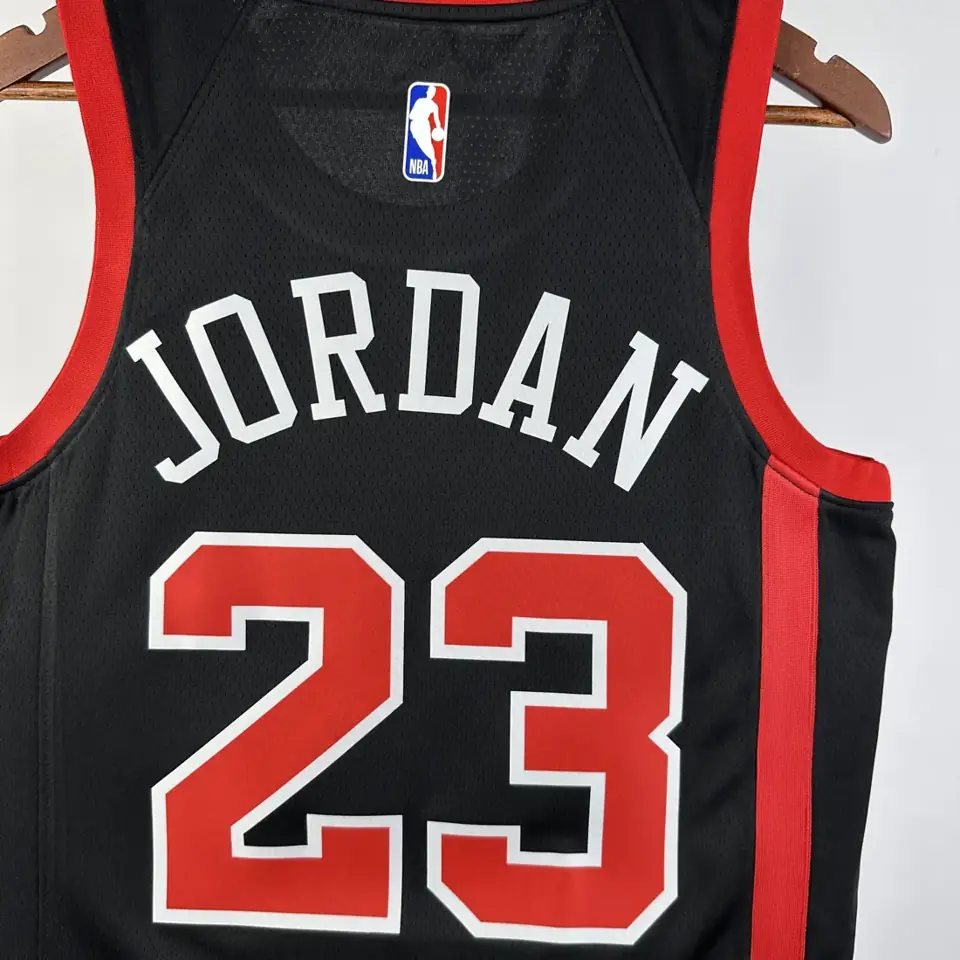 Foto 6 de Temporada 24 Bulls Edición Ciudad número 23 Jordan