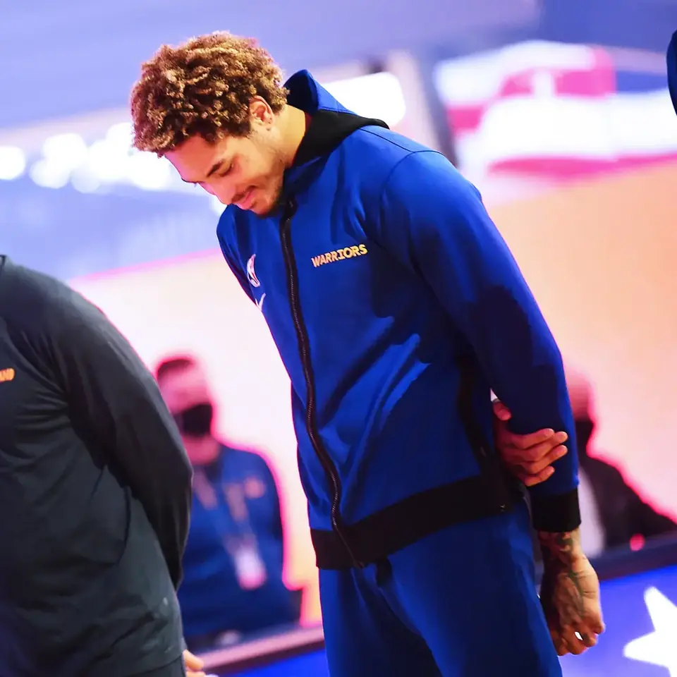 Foto 6 de Producto auténtico de tienda oficial internacional: chaqueta de calentamiento versión de jugador GI de los Warriors de Golden State
