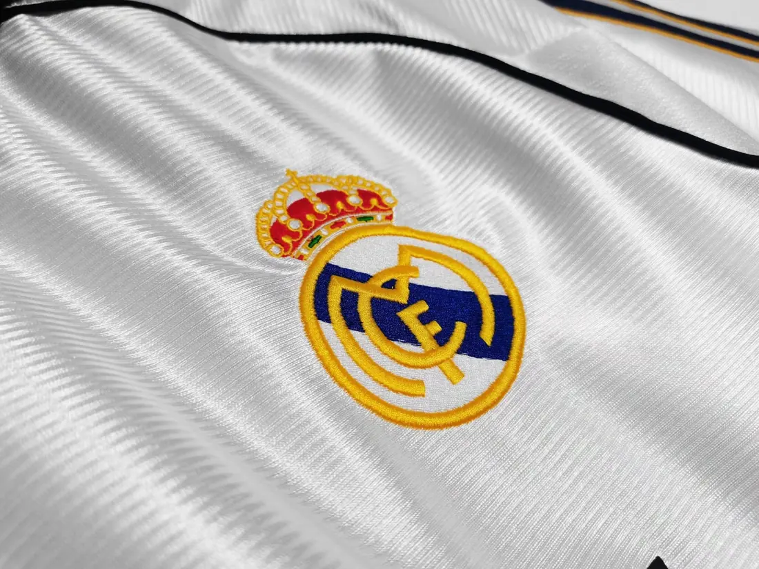 Foto 8 de Temporadas 1998/00 Real Madrid primera equipación 5A