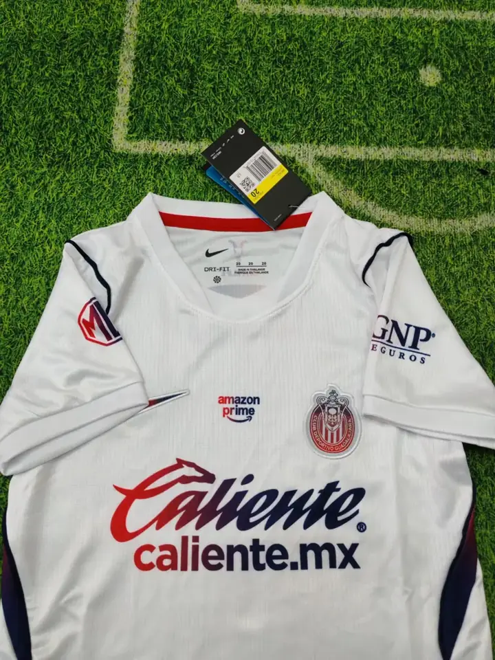 Foto 2 de 26-27 Chivas visitante