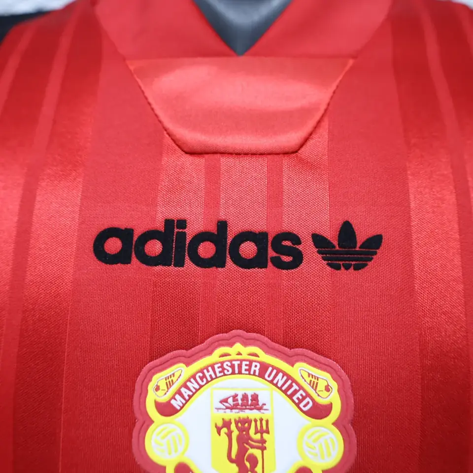 Foto 7 de 26. Camiseta informal retro roja del Manchester United Idol, tallas S-3XL