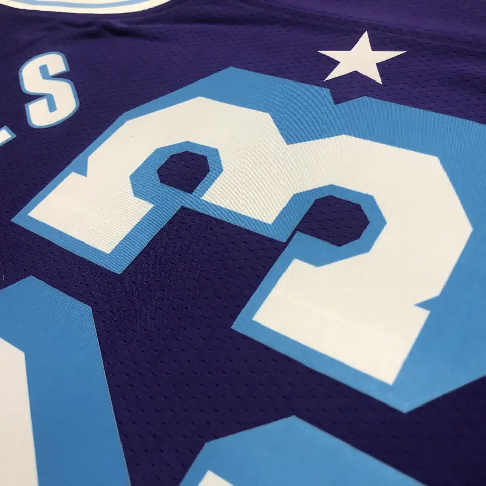 Foto 8 de 75º aniversario temporada 22 Lakers City Edition nº 23 James
