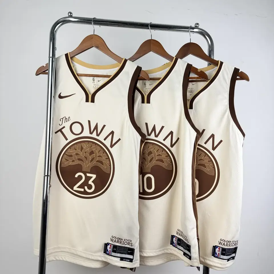 Foto 3 de Temporada 26 Warriors edición ciudad número 30 Curry