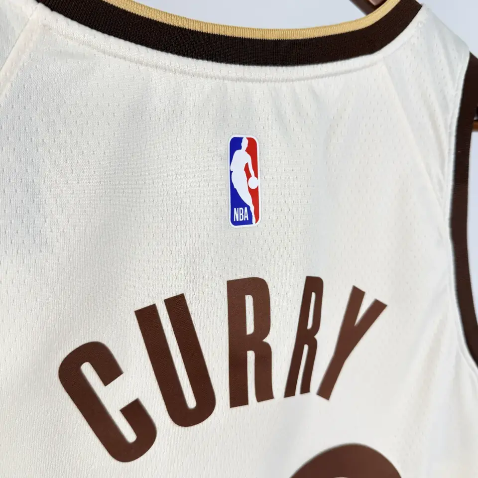 Foto 5 de Temporada 26 Warriors edición ciudad número 30 Curry
