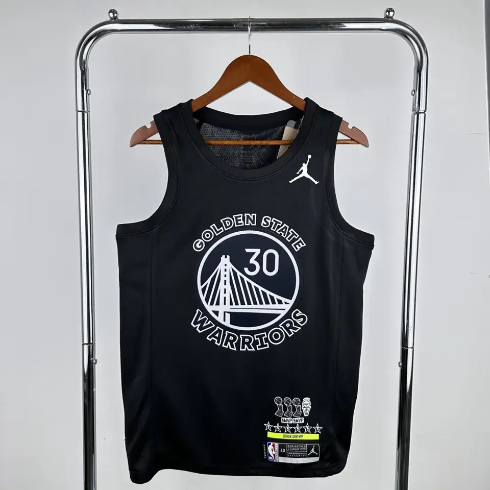 Foto 1 de Warriors negro edición de honor n.º 30 Curry