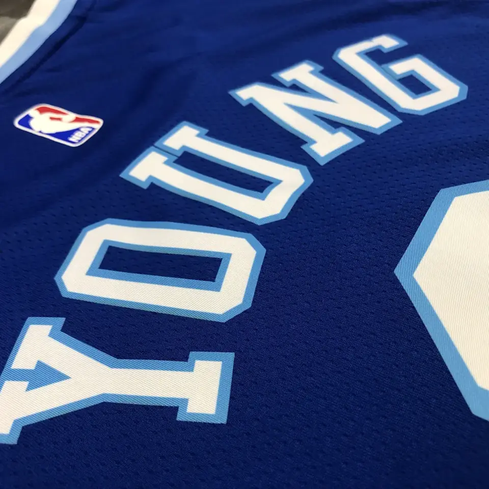Foto 8 de Los Angeles Lakers colaboración con cantante latino azul número 0 Nick Young