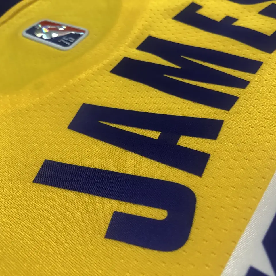 Foto 5 de 75º aniversario Lakers de Los Ángeles amarillo número 23 LeBron James