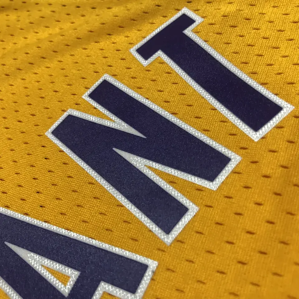 Foto 3 de Camiseta retro MN termosellada: SW Lakers temporada 08/09 cuello en V amarillo número 24 Kobe