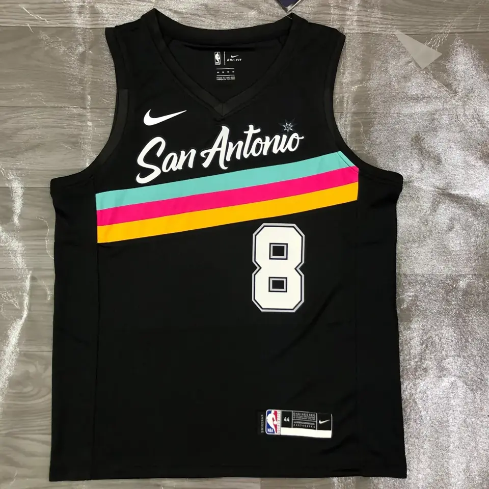 Foto 1 de Temporada 21 San Antonio Spurs Edición Ciudad número 8 Mills