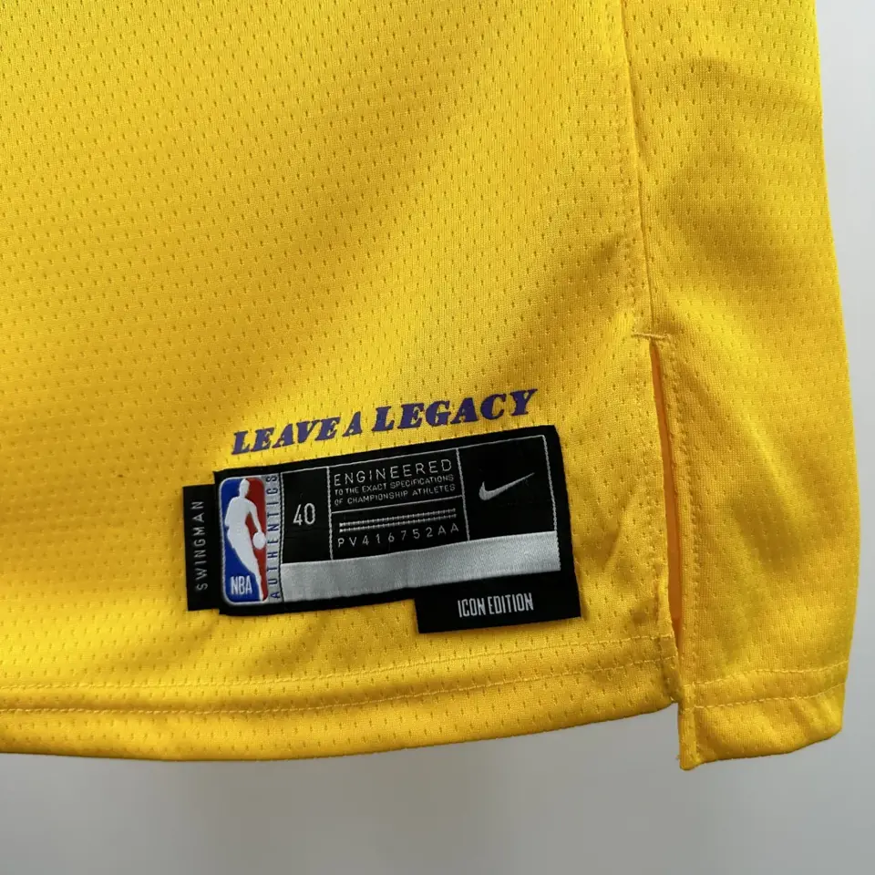 Foto 7 de Temporada 23 Los Angeles Lakers Color amarillo número 4 Knecht