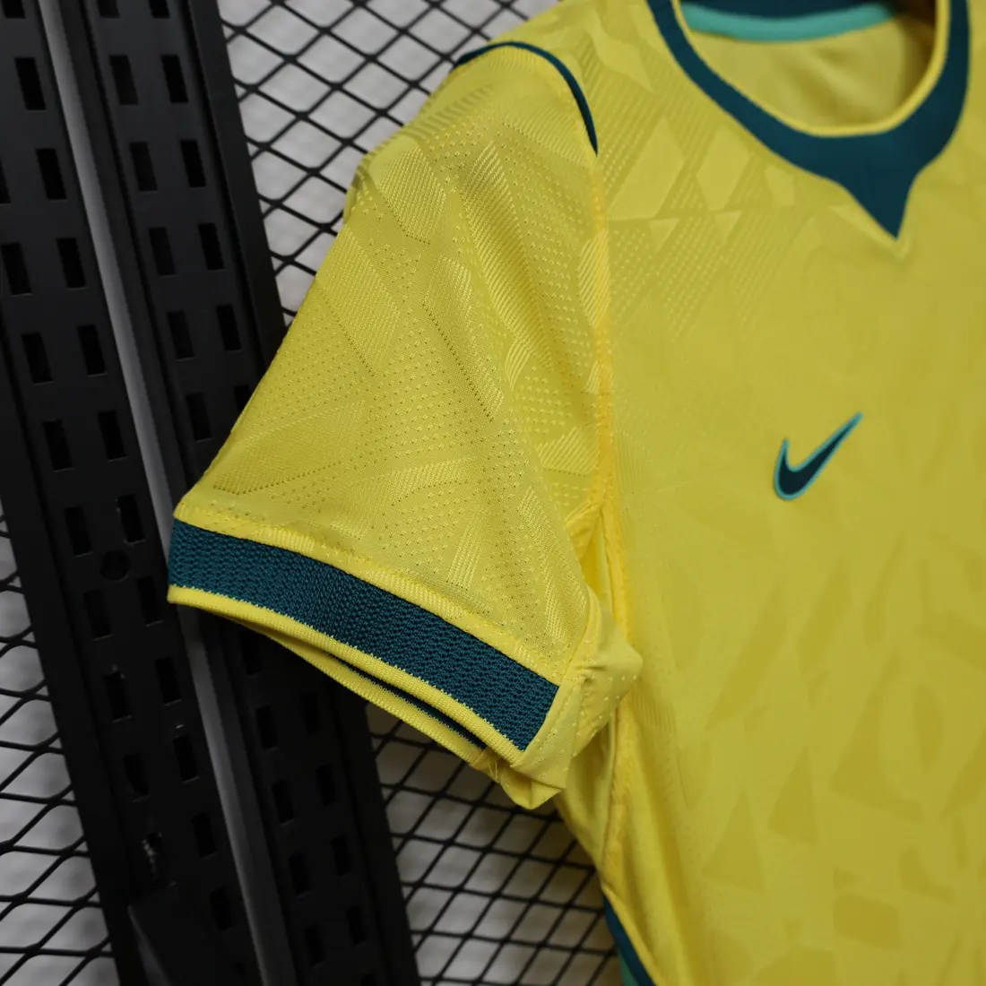 Foto 6 de Versión jugador 26/27 - Mujer Brasil local (costuras prensadas) S a 2XL